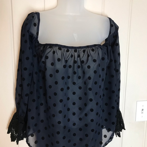 Ciel Black Polka Dots Black Polyester Off Cold Shoulder Thick Eyelet Cuff Blouse - Picture 9 of 16